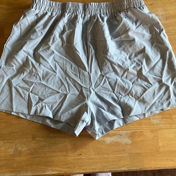 Flowery two piece short set size XL - Picture 5 of 5